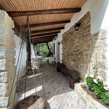 Ovostolai Cottage ฟอนนิ ภายนอก รูปภาพ