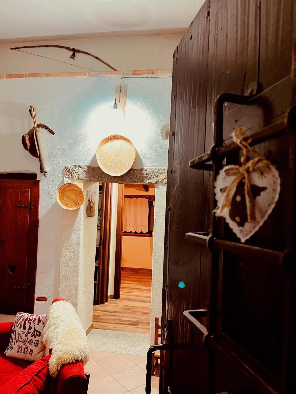 Ovostolai Cottage ฟอนนิ ภายนอก รูปภาพ