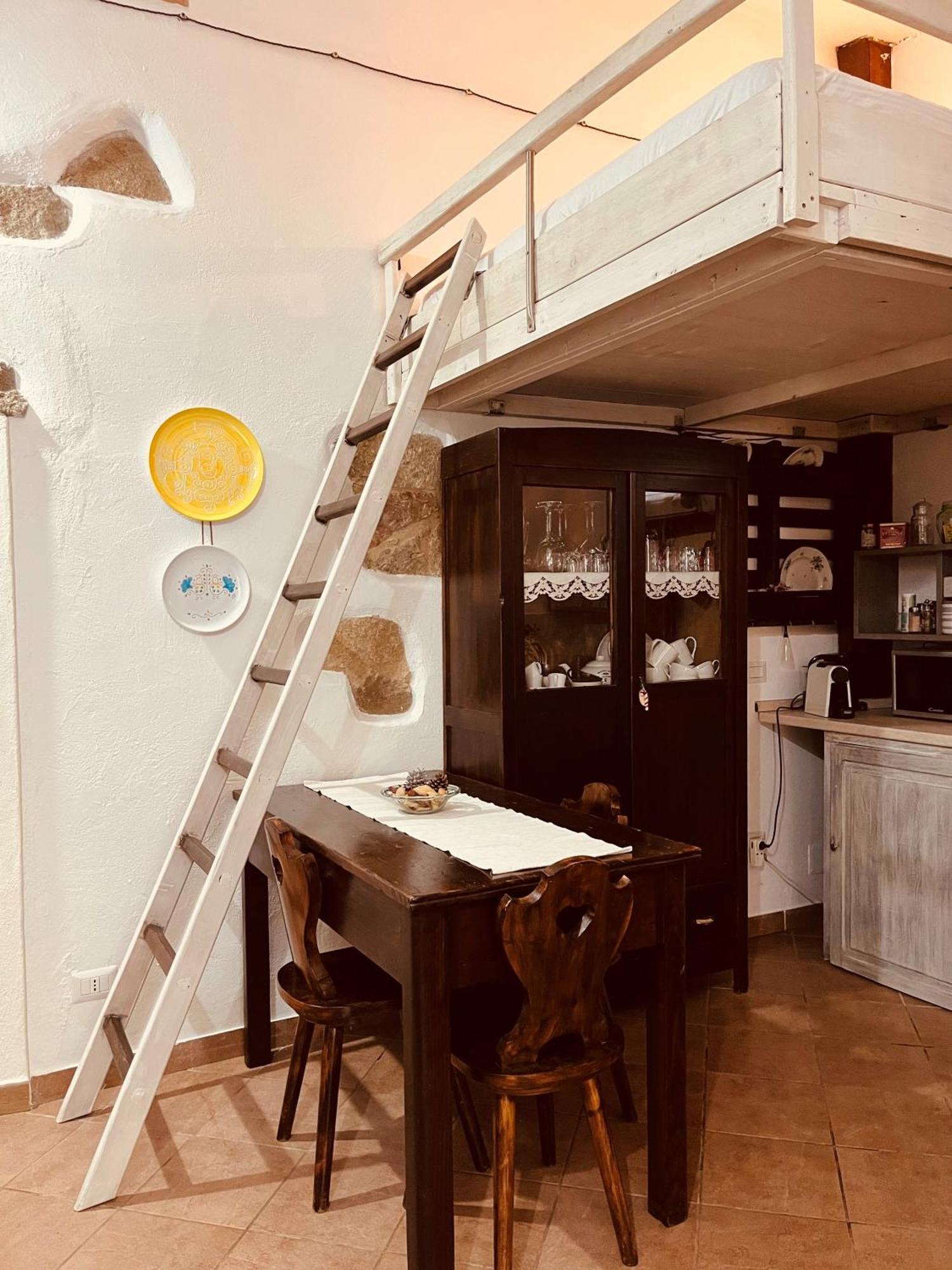 Ovostolai Cottage ฟอนนิ ภายนอก รูปภาพ